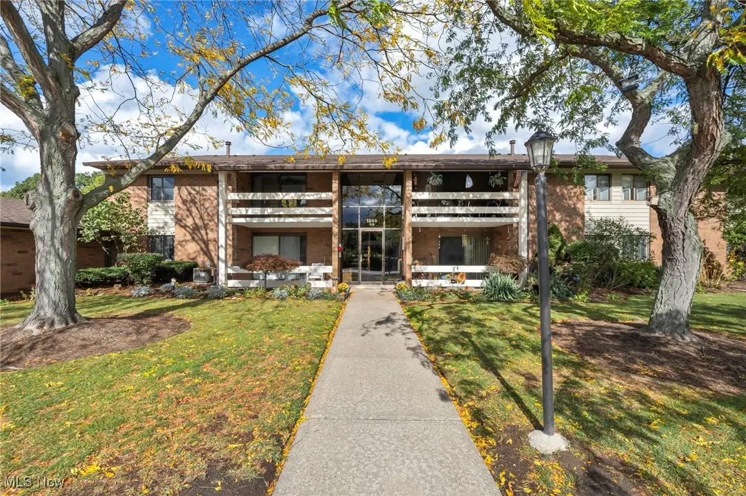 1263 Lost Nation Road #5, Willoughby, OH 44094 - Image #1