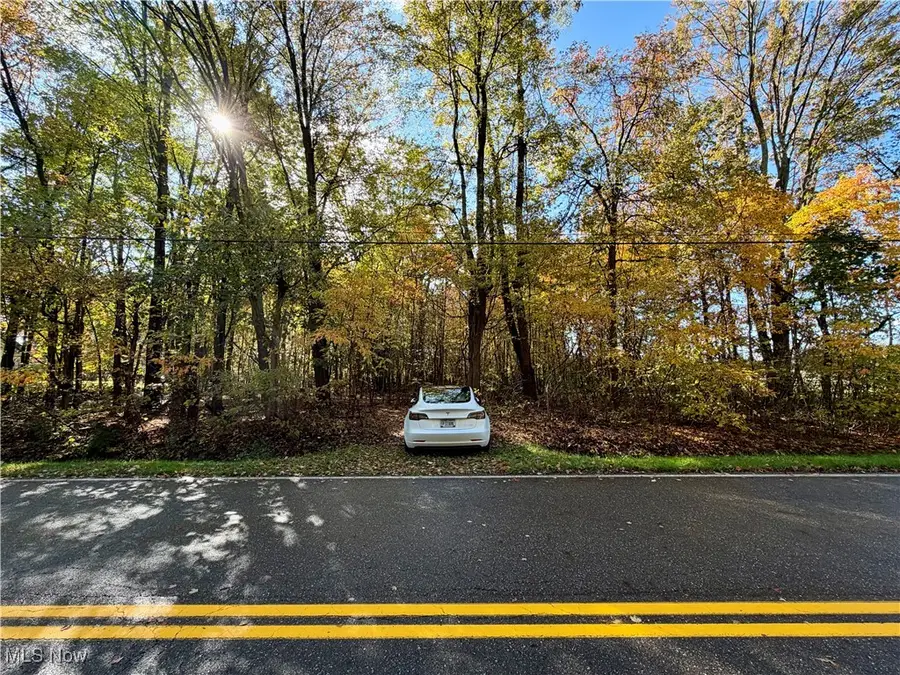 Huckleberry Nw Street, North Canton, OH 44720 - Image #3