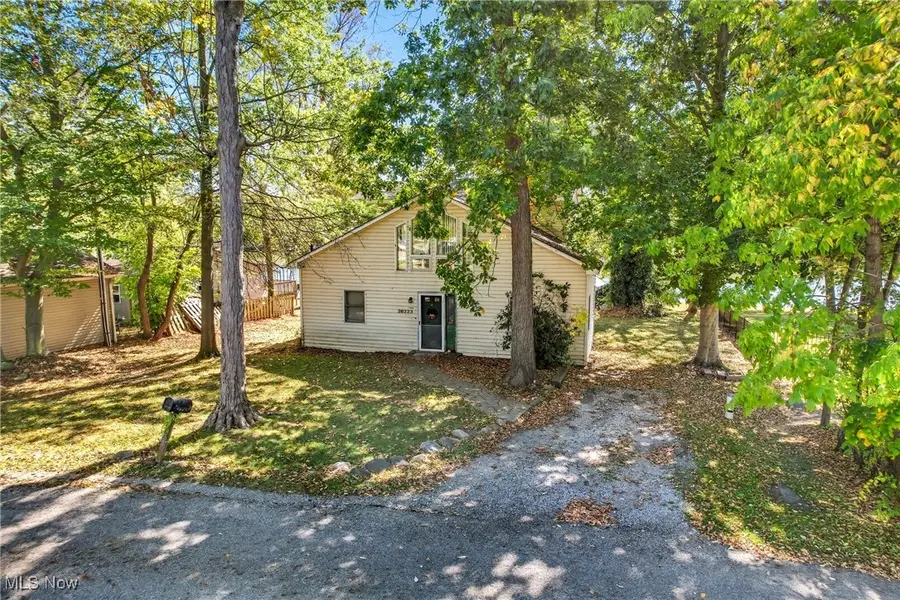 26223 Wildwood Drive, Beloit, OH 44609 - Image #3