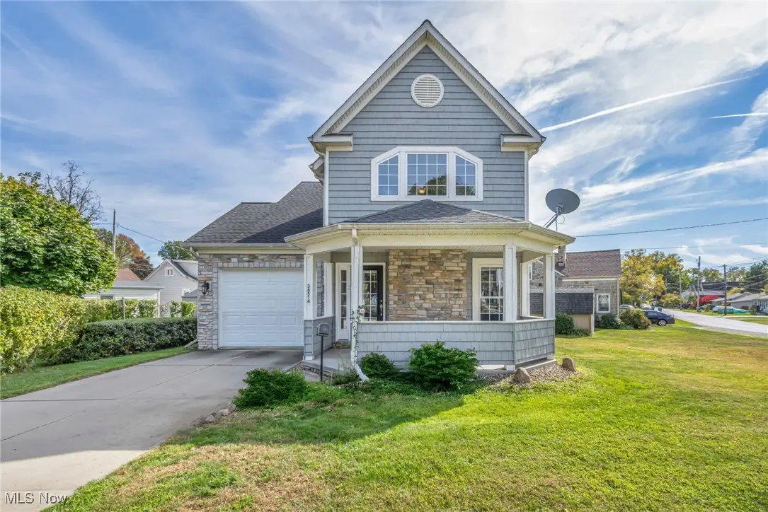 38514 N Beachview Road, Willoughby, OH 44094 - Image #1