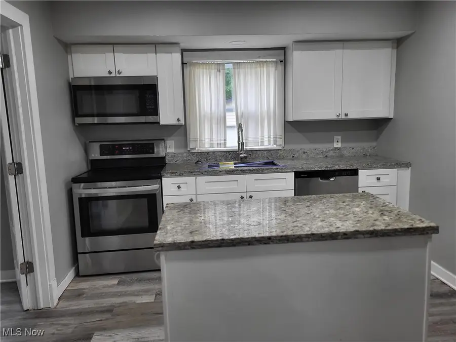 1548 Biltmore Road, Lyndhurst, OH 44124 - Image #2