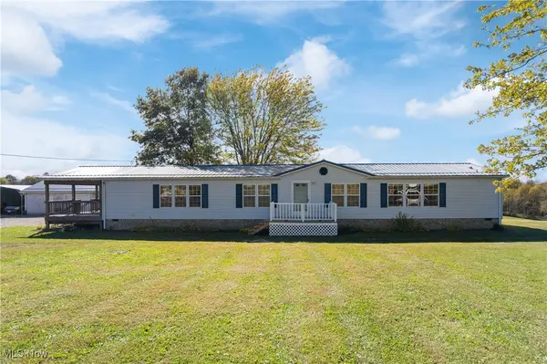 4177 Lunar Ne Road, Carrollton, OH 44615