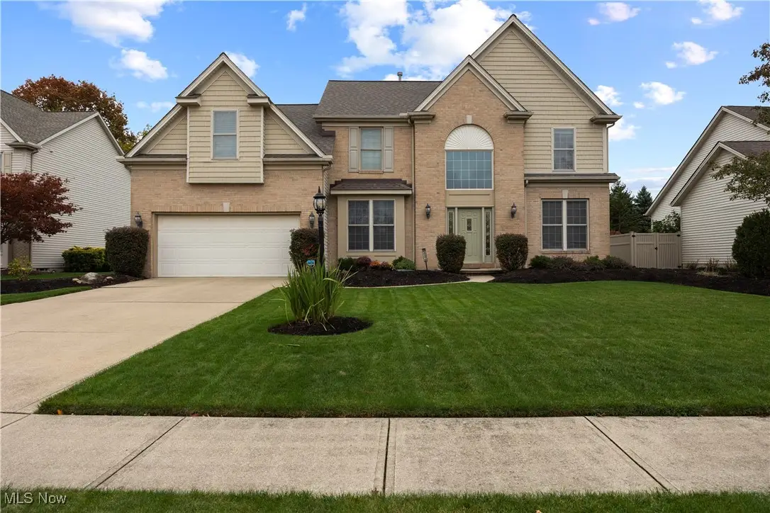 15379 Old Oak Drive, Strongsville, OH 44149 - Image #1