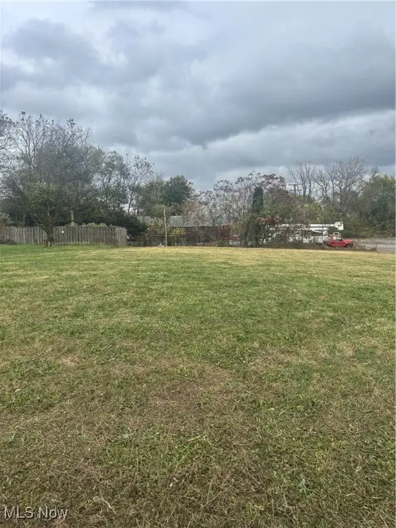 1710 Harmont Ne Avenue, Canton, OH 44705