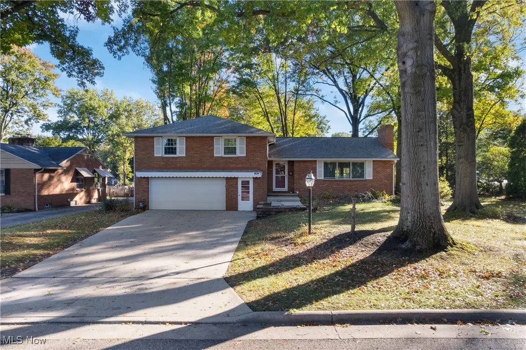 404 Cordelia Sw Street, North Canton, OH 44720 - Image #1