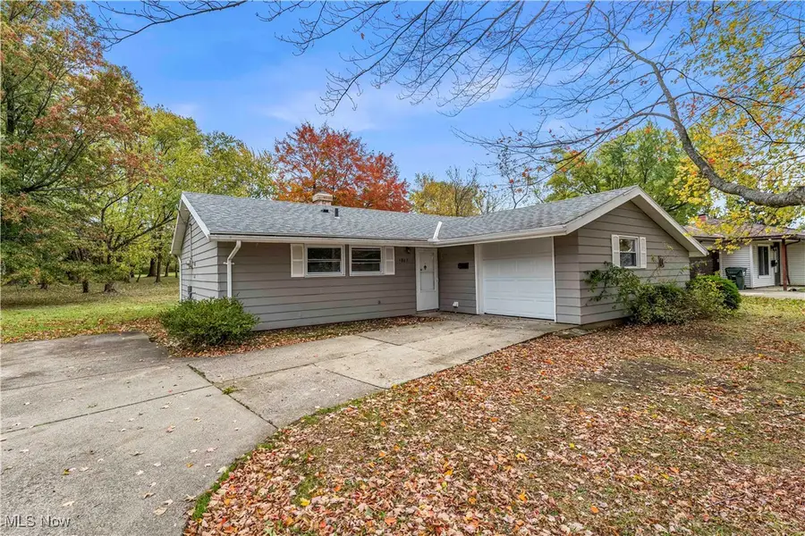 5807 Kimberly Drive, Bedford Heights, OH 44146 - Image #2