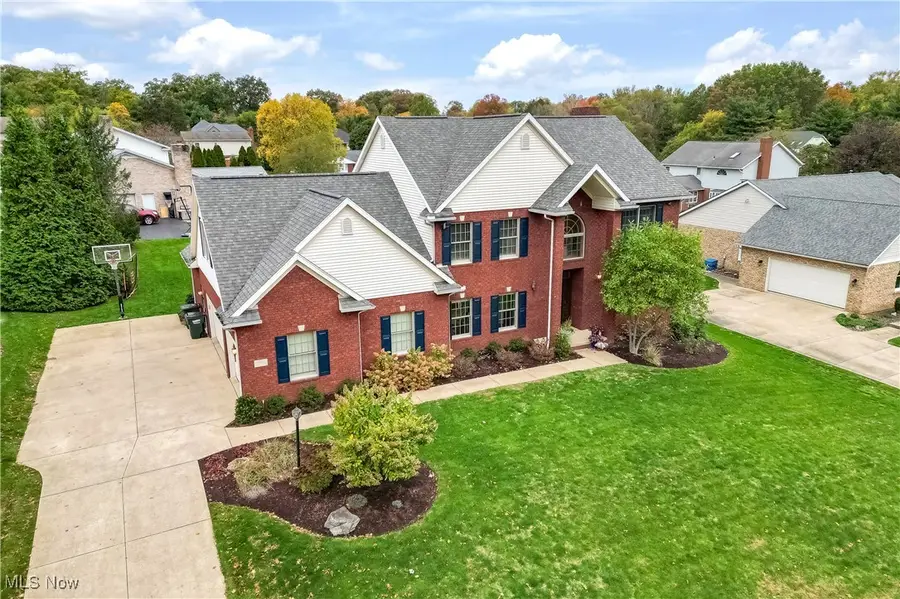 2866 Carie Hill Nw Circle, Massillon, OH 44646 - Image #2