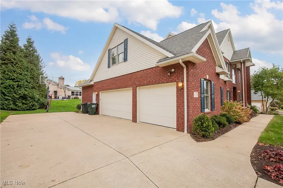 2866 Carie Hill Nw Circle, Massillon, OH 44646 - Image #3