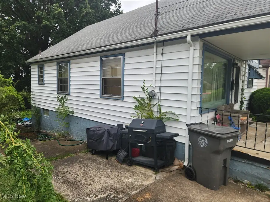 564 Miller Street, Youngstown, OH 44502 - Image #2