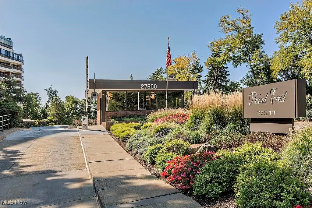 27500 Cedar Road #804, Beachwood, OH 44122 - Image #1