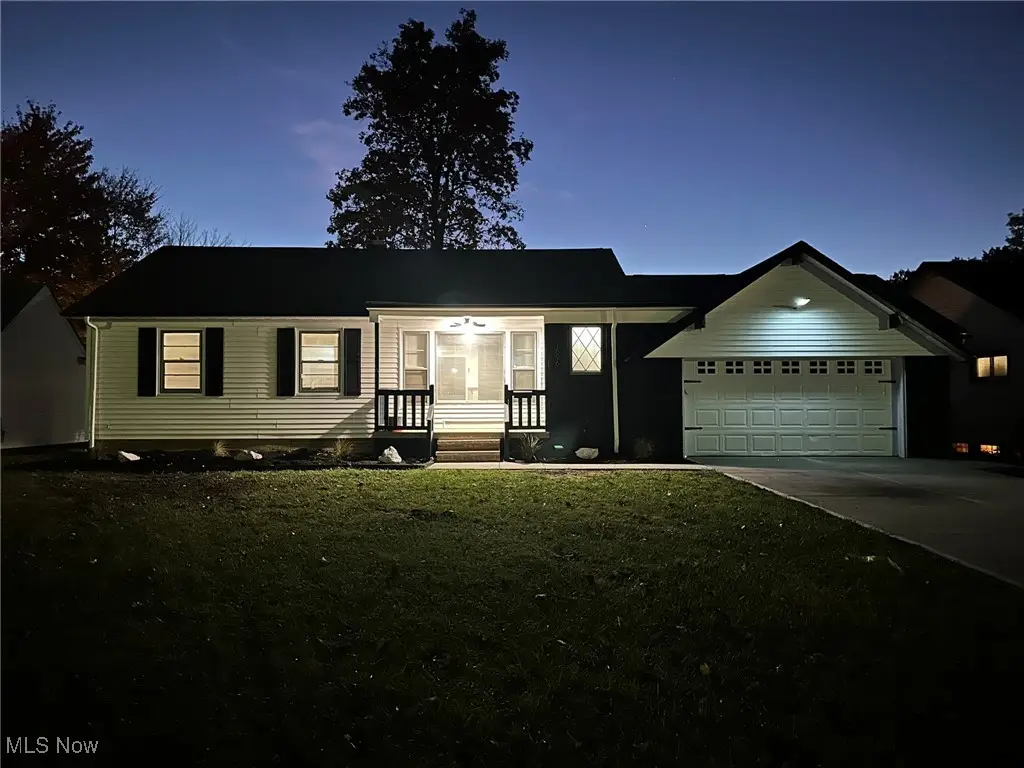 1696 E 236th Street, Euclid, OH 44117 - #1