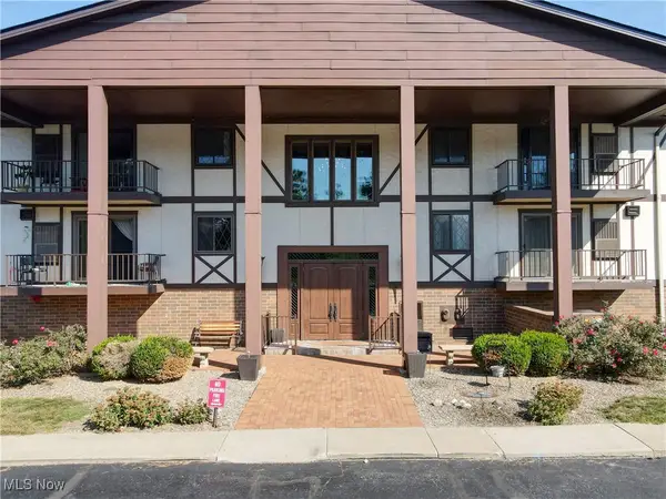 4849 Grace Road #121, North Olmsted, OH 44070