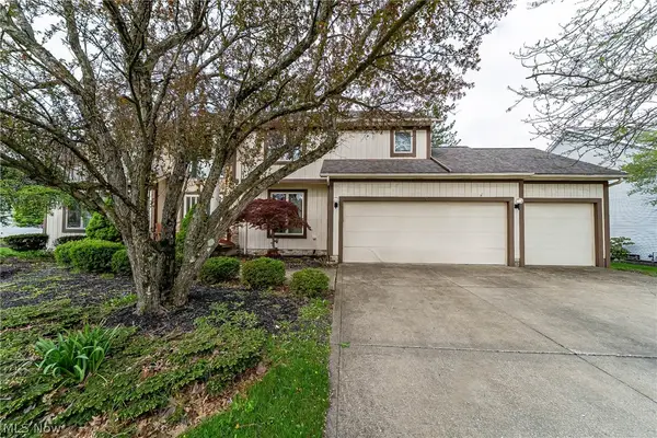 368 Leverett Lane, Highland Heights, OH 44143