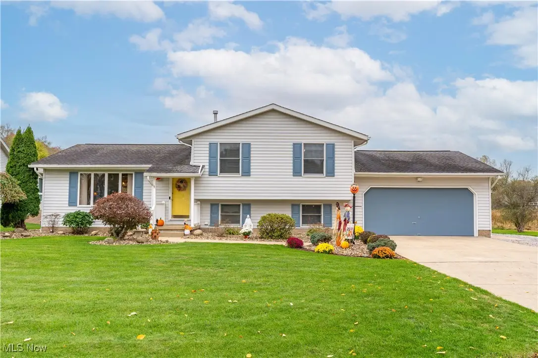 1702 Gulf Nw Street, Uniontown, OH 44685 - Image #1