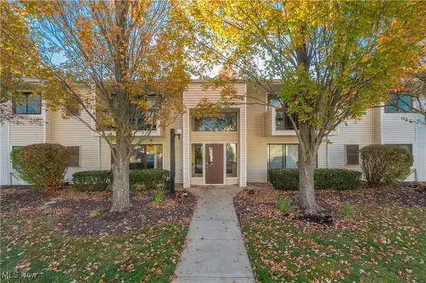 2995 N Bay Drive #I-14, Westlake, OH 44145