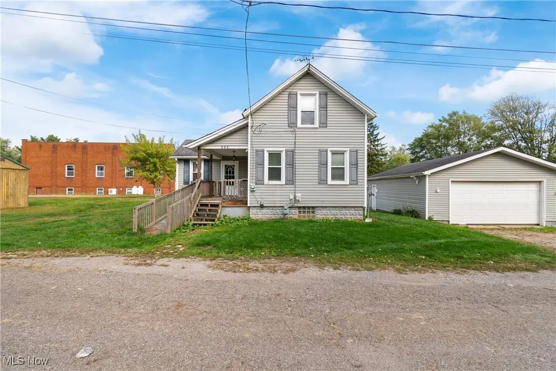 890 Green Side Sw Avenue, North Lawrence, OH 44666 - Image #1