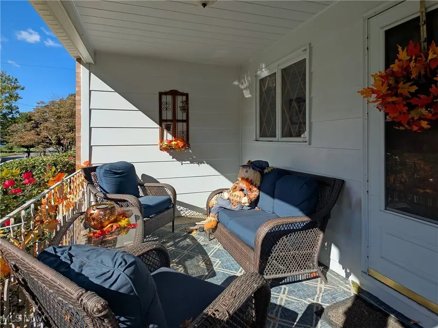 732 Forest Ridge Drive, Youngstown, OH 44512 - Image #2