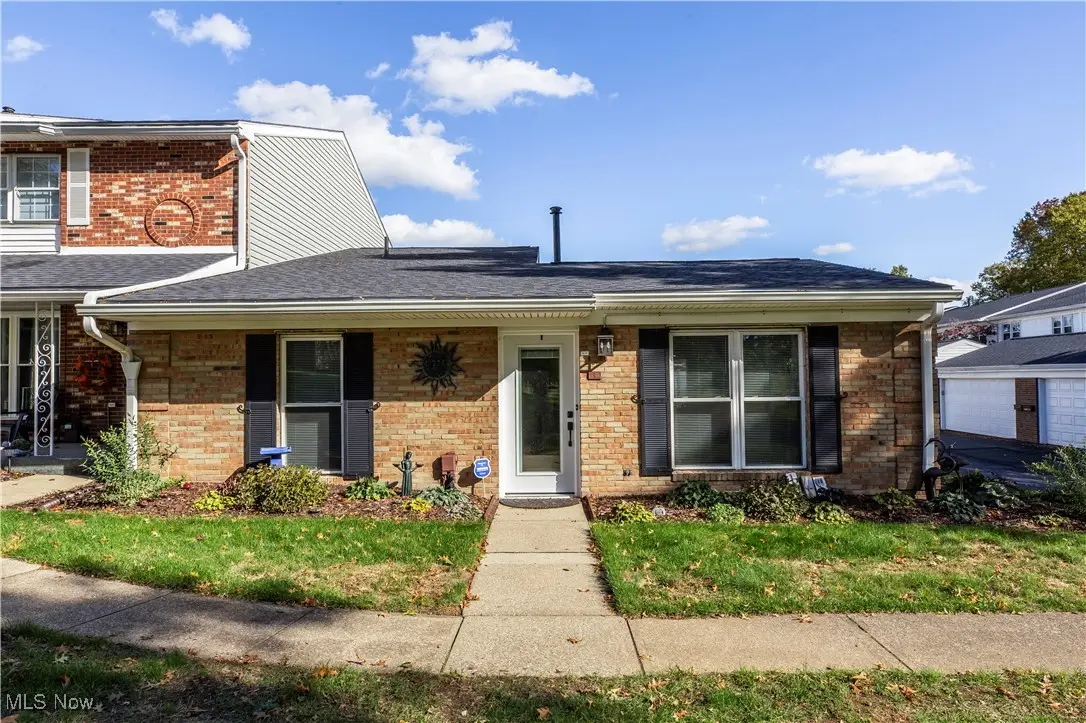 3634 Kenwood Dr, Uniontown, OH 44685 - #1