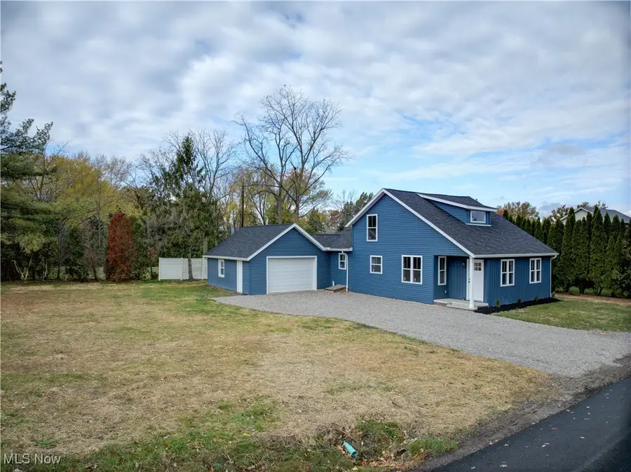 212 Claremont Road, Vermilion, OH 44089 - Image #2