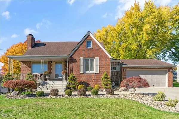 576 Breetz Drive, Campbell, OH 44405