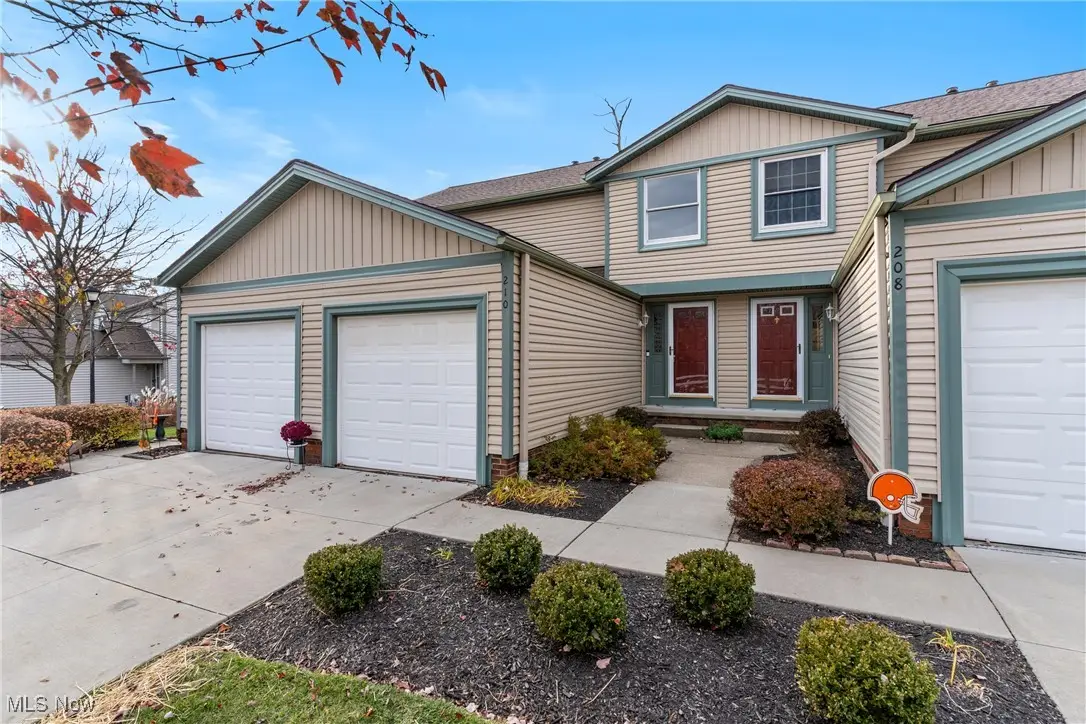 210 Regina Drive, Bedford, OH 44146 - Image #1