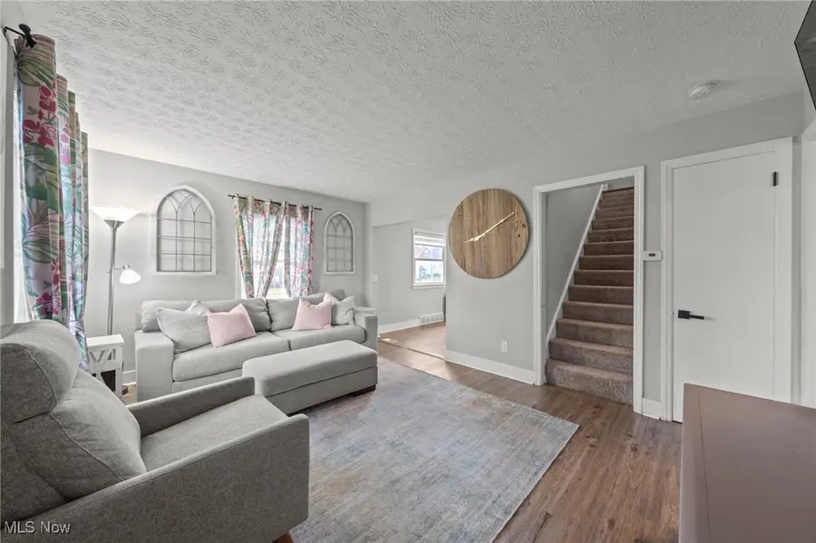 346 E 329th Street, Willowick, OH 44095 - Image #3