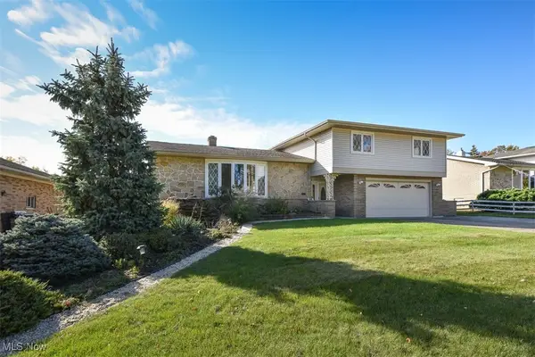 317 Park Drive, Brooklyn Heights, OH 44131