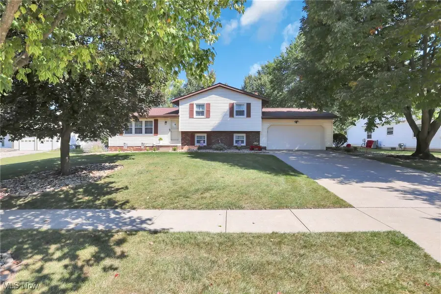 895 Lancaster Drive, Medina, OH 44256 - Image #2
