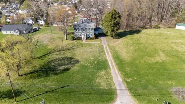 217 E 9th Street, Williamstown, WV 26187