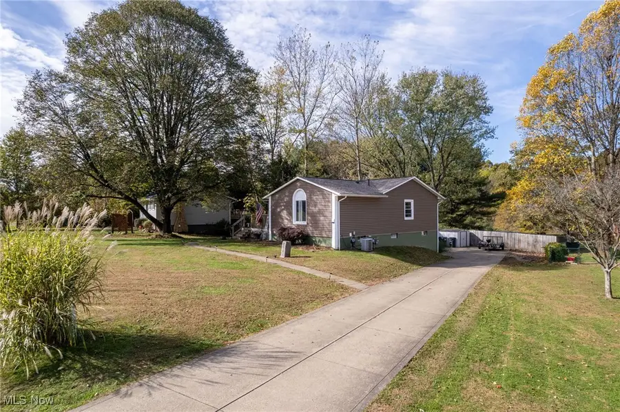 8941 Shoemaker Avenue, Canal Fulton, OH 44614 - Image #2
