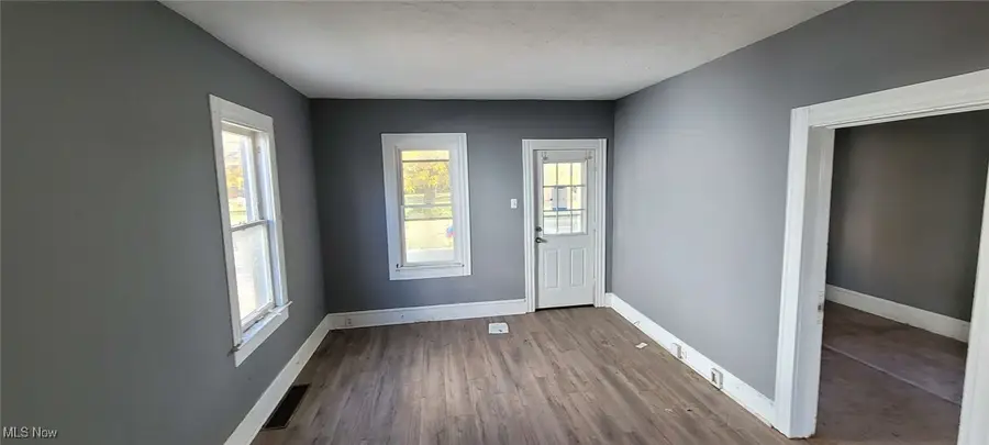 2054 Magee Street, Lakewood, OH 44107 - Image #3