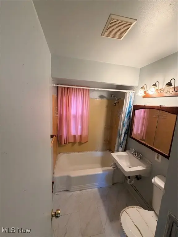 18404 Neff Road, Cleveland, OH 44119 - Image #3