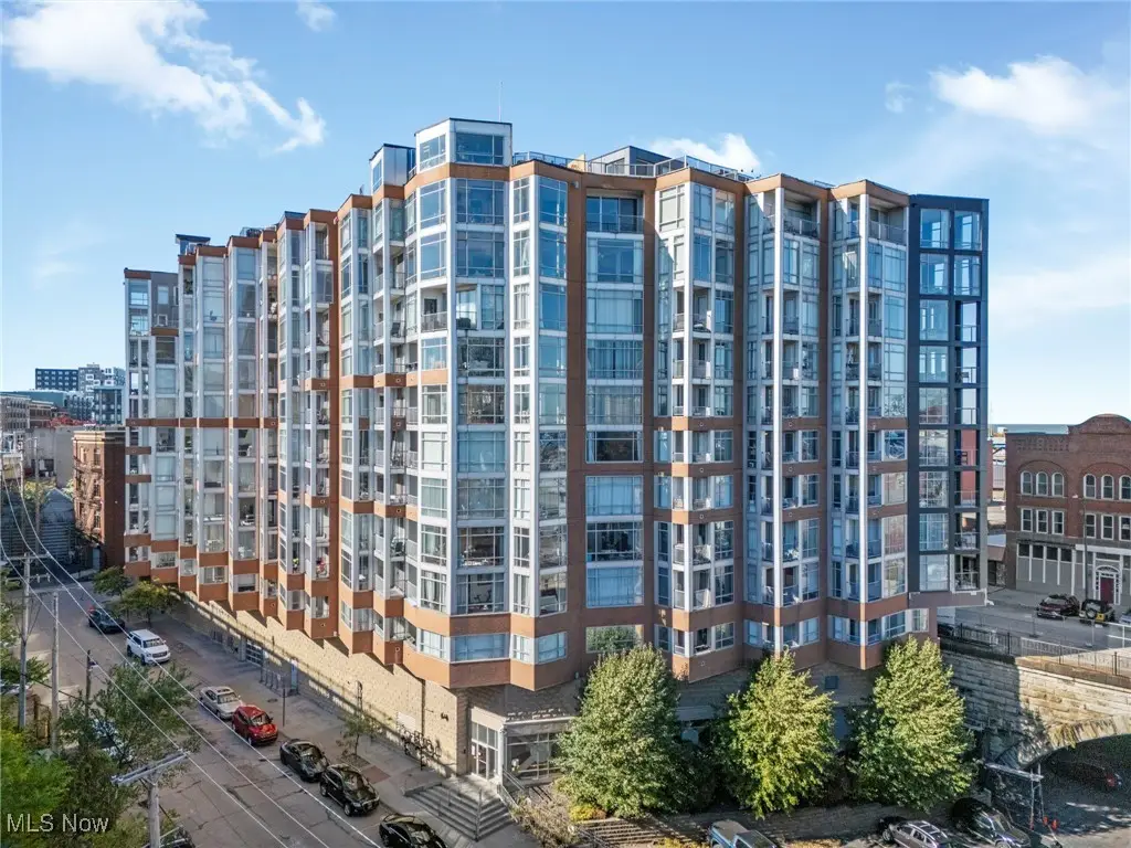 2222 Detroit Avenue #805, Cleveland, OH 44113 - Image #1