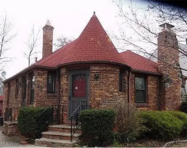 16212 Elsienna Avenue, Cleveland, OH 44135