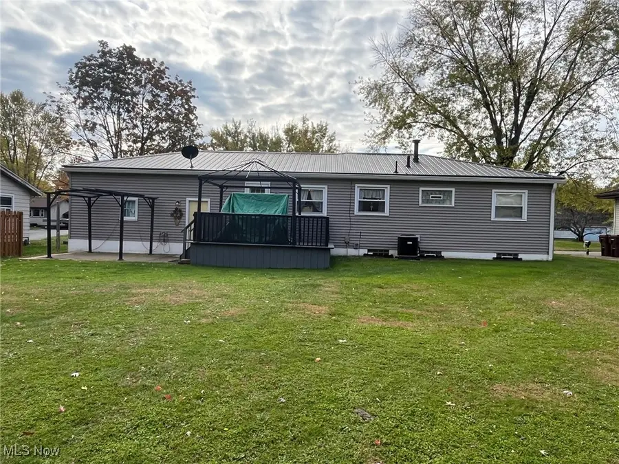 4041 Fairlawn Heights Se Drive, Warren, OH 44484 - Image #2