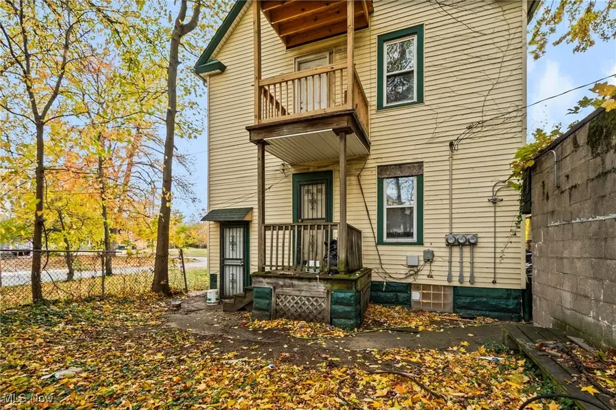 9904 Parkgate Avenue, Cleveland, OH 44108 - Image #2