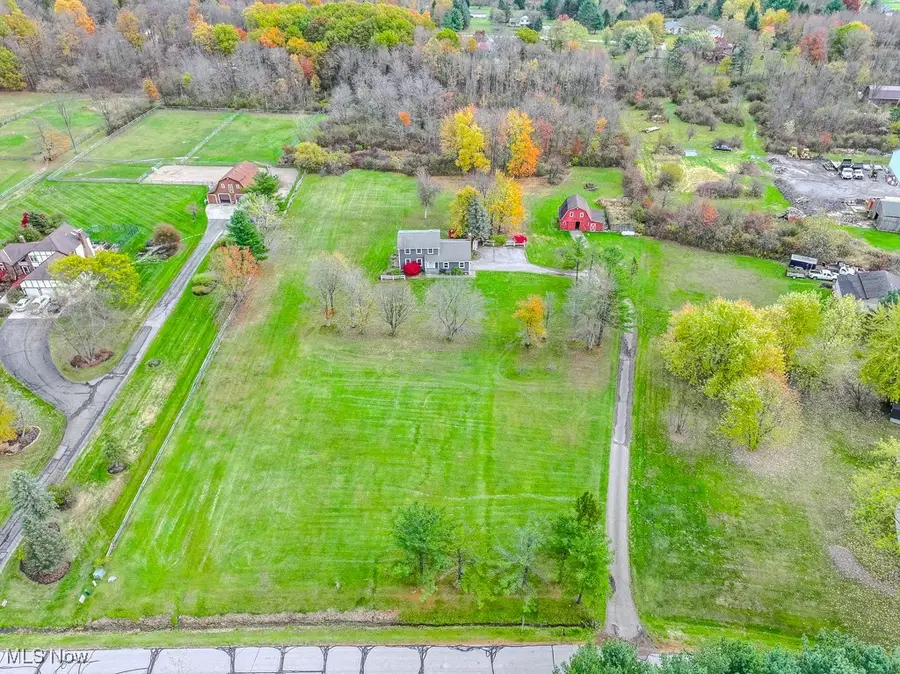 10315 Pinegate Drive, Chardon, OH 44024 - Image #2