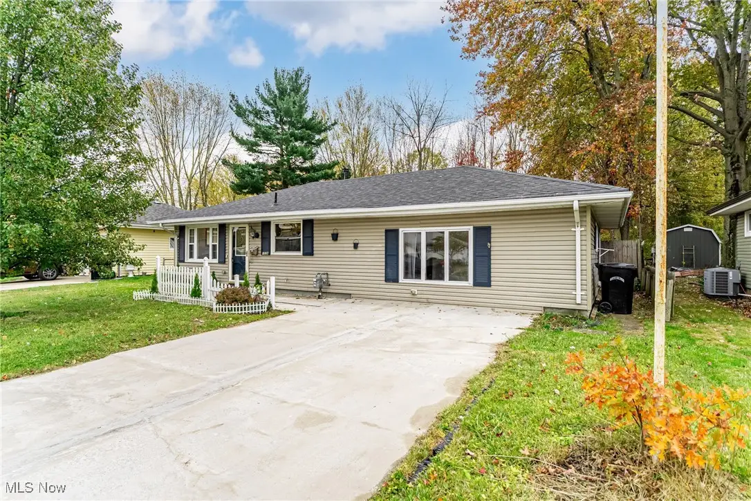 1038 Oakwood Drive, Elyria, OH 44035 - #1
