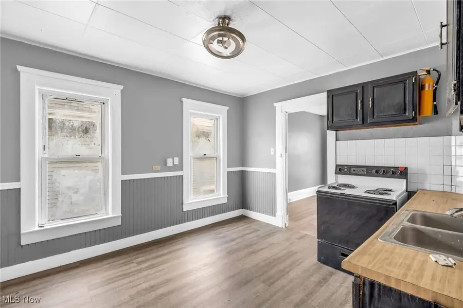 3103 Ruby Avenue, Cleveland, OH 44109 - Image #2