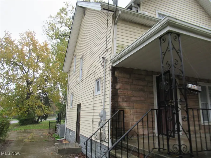16174 Friendly Street, Maple Heights, OH 44137 - Image #2