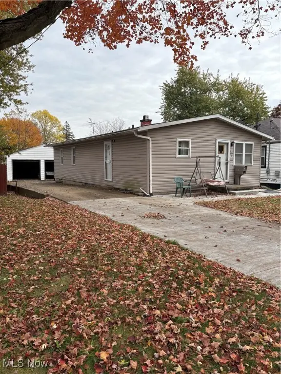 369 Warwick Street, Akron, OH 44305 - #1