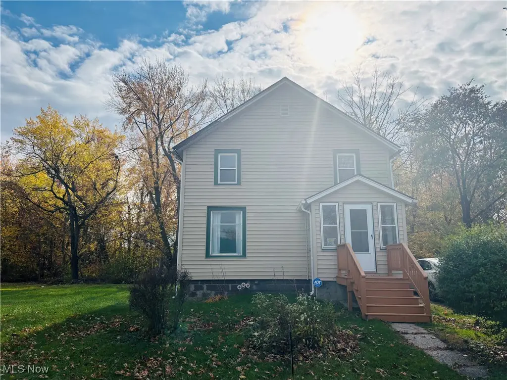 1736 W 48th Street, Ashtabula, OH 44004 - #1