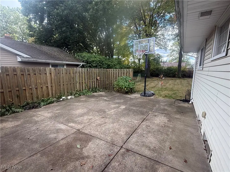 6616 Monterey Drive, Mayfield Heights, OH 44124 - Image #3