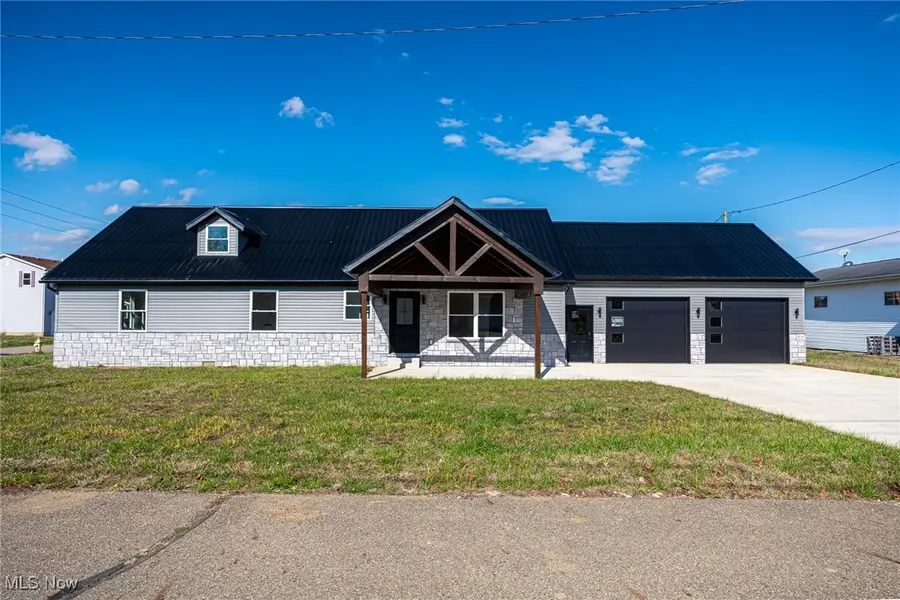 950 Beech Street, Newcomerstown, OH 43832 - Image #2