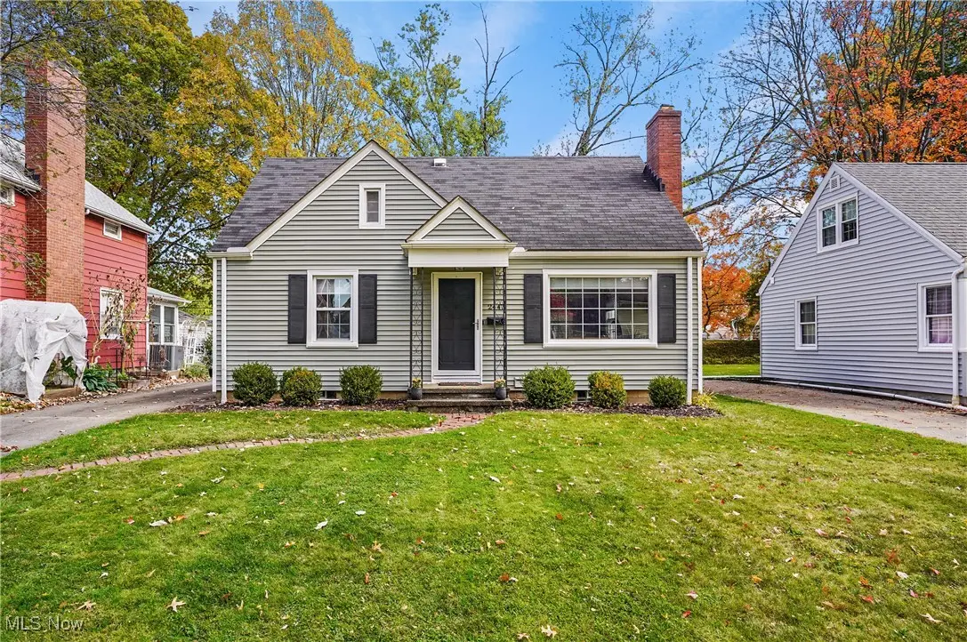 2447 15th Street, Cuyahoga Falls, OH 44223 - #1