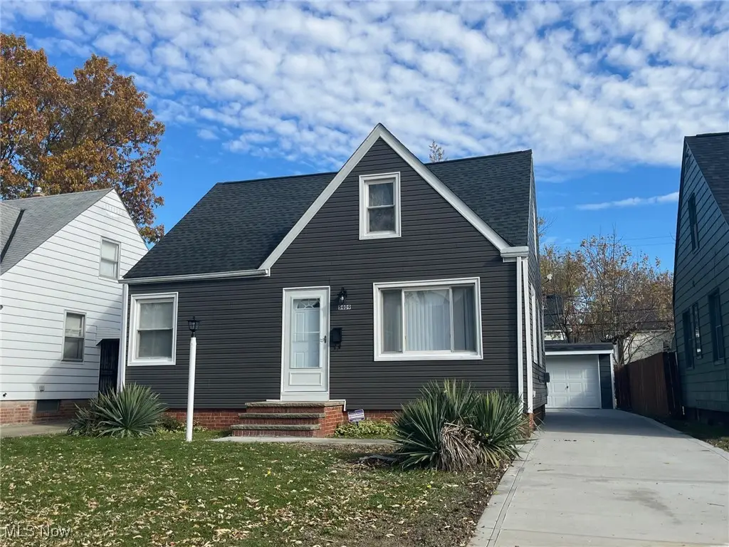 5409 Hollywood Avenue, Maple Heights, OH 44137 - Image #1