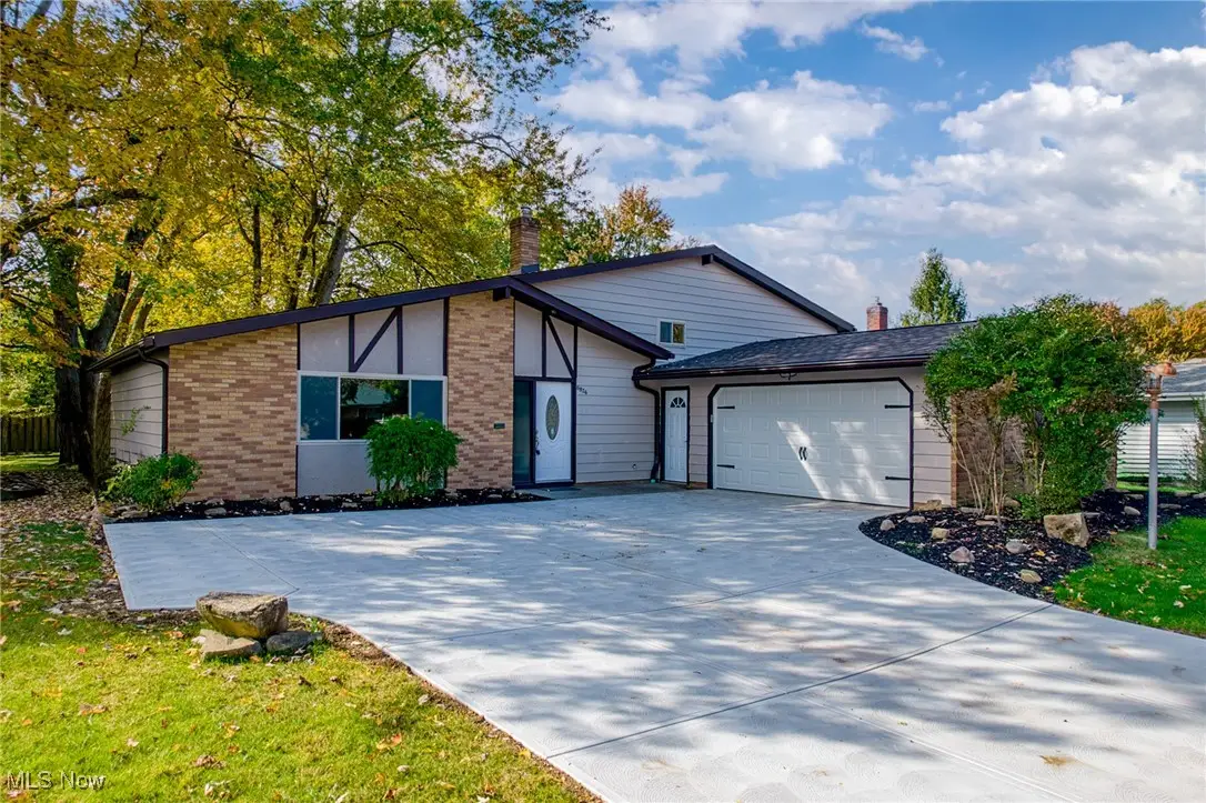 6876 Anthony Lane, Parma Heights, OH 44130 - Image #1
