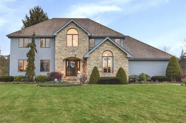 2120 Newbury Oval, Hinckley, OH 44233