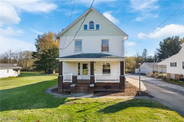 4034 Broadway Ne Avenue, Louisville, OH 44641