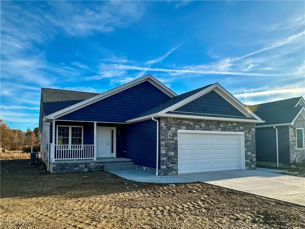 261 Potters Circle, Girard, OH 44420 - #1